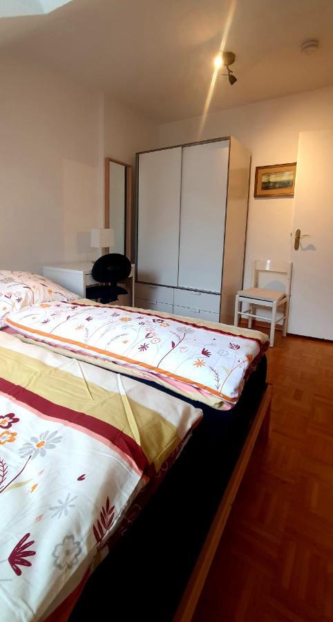 Privat Zimmer In Bad Homburg Bei Kurhaus Bad Homburg vor der Höhe Esterno foto
