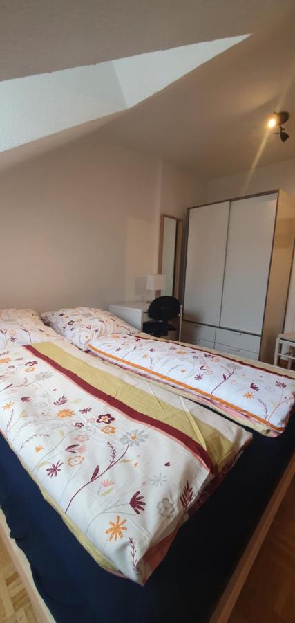 Appartamento Privat Zimmer In Bad Homburg Bei Kurhaus Bad Homburg vor der Höhe Esterno foto